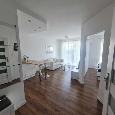 Appartamento Apartament Sunrise Poznan - Self Check-In 24H Esterno foto